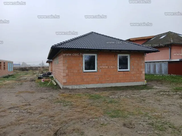 Eladó ház Kiskunlacháza 98 nm