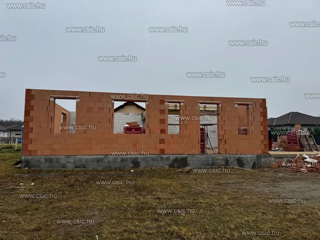 Eladó ház Vácrátót 93 nm