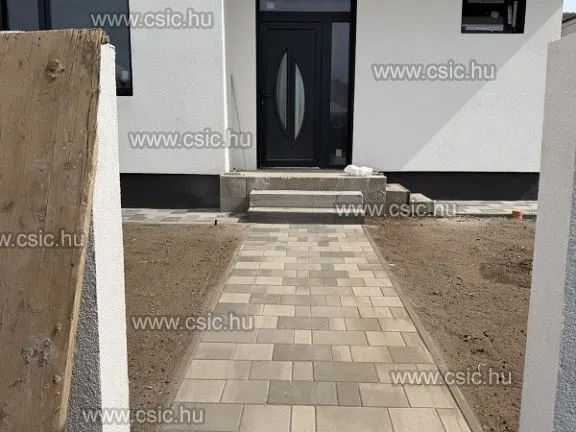 Eladó ház Budapest XVIII. kerület, Almáskert 154 nm