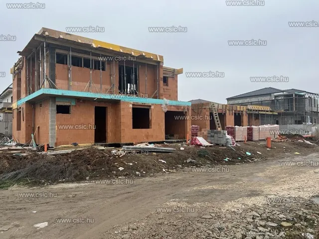 Eladó ház Budapest XVIII. kerület, Almáskert 154 nm