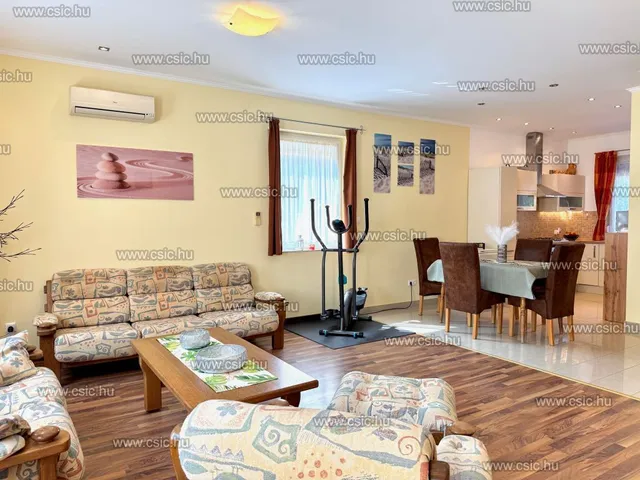 Eladó ház Fót 131 nm