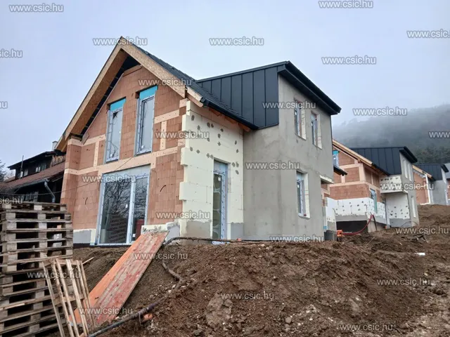 Eladó ház Pilisborosjenő 120 nm