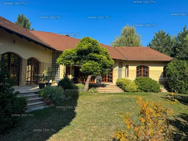 Eladó ház Herceghalom 600 nm