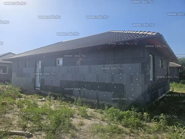 Eladó ház Kiskunlacháza 99 nm