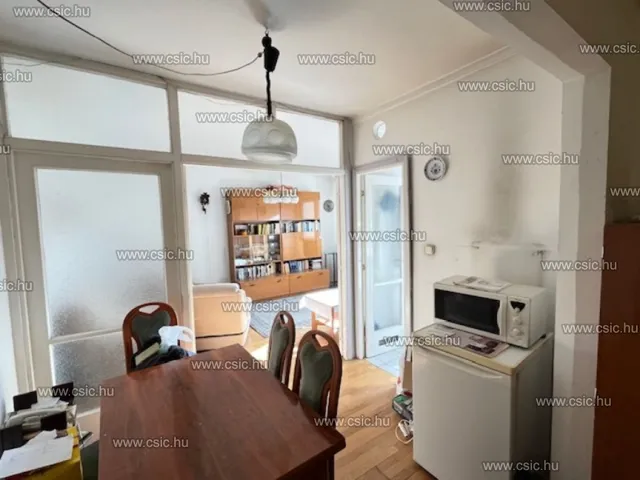 Eladó lakás Budapest III. kerület, Kaszásdűlői ltp. 75 nm
