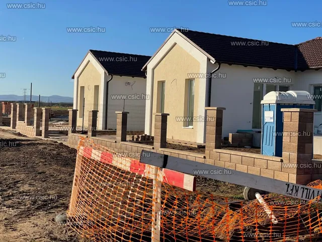 Eladó ház Csörög 108 nm