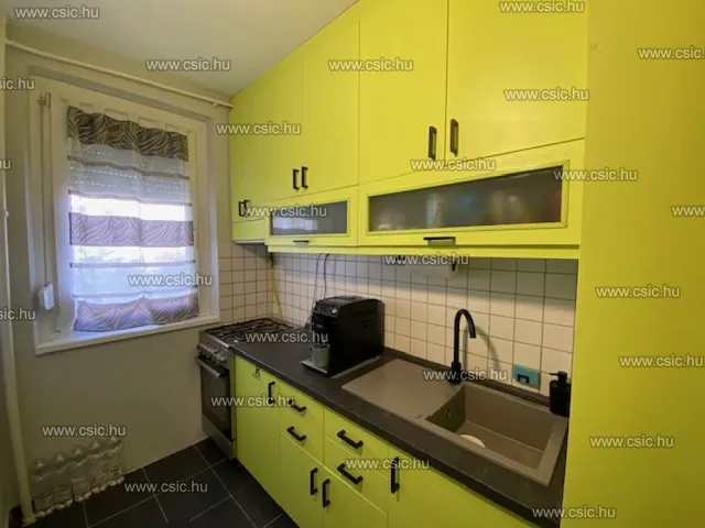 Eladó lakás Budapest III. kerület, Békásmegyer 51 nm