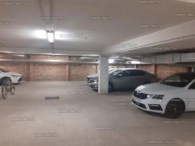 Eladó garázs Budapest XIII. kerület, Angyalföld 12 nm