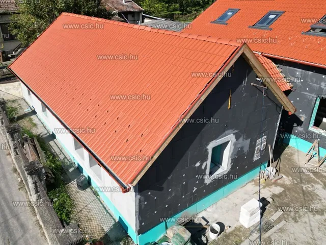 Eladó ház Budakalász 48 nm