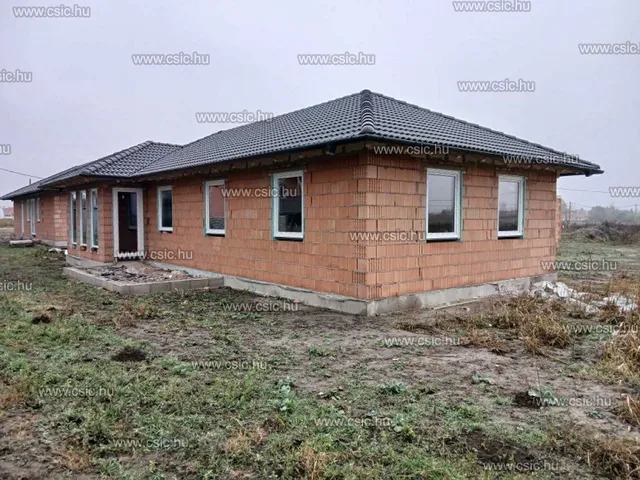 Eladó ház Kiskunlacháza 99 nm