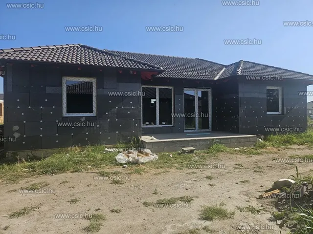 Eladó ház Kiskunlacháza 99 nm