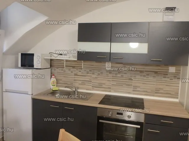 Eladó lakás Budapest VI. kerület, Terézváros (Nagykörúton kívül) 34 nm