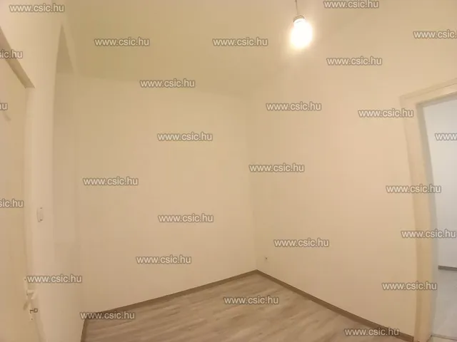 Eladó lakás Budapest XIII. kerület, Angyalföld 18 nm