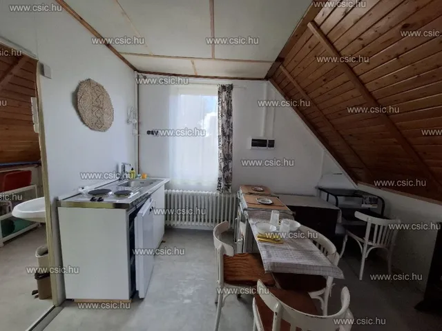 Kiadó ház Pomáz 38 nm