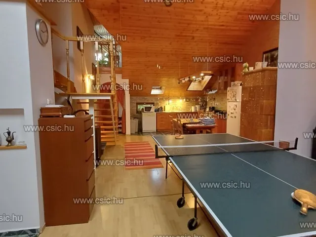 Eladó lakás Budapest II. kerület, Szemlőhegy 103 nm