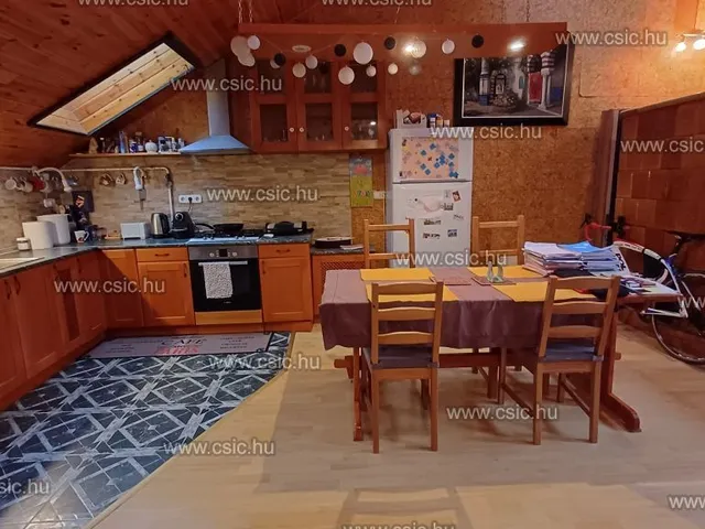 Eladó lakás Budapest II. kerület, Szemlőhegy 103 nm