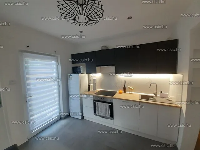 Eladó lakás Budapest III. kerület, Csillaghegy 42 nm