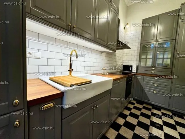 Eladó lakás Budapest VIII. kerület 75 nm