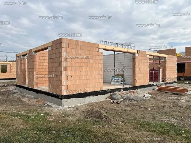 Eladó ház Budapest XVIII. kerület, Almáskert 121 nm