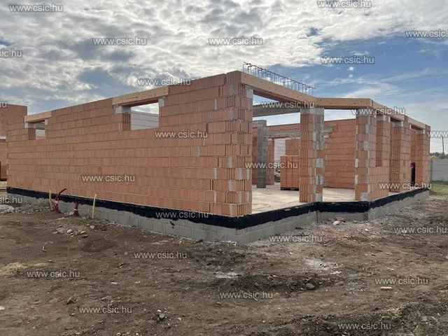 Eladó ház Budapest XVIII. kerület, Almáskert 121 nm