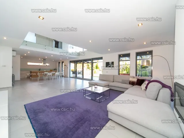 Eladó ház Sződliget 290 nm