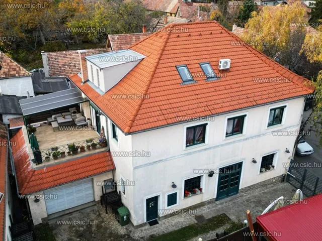 Eladó ház Pomáz 339 nm