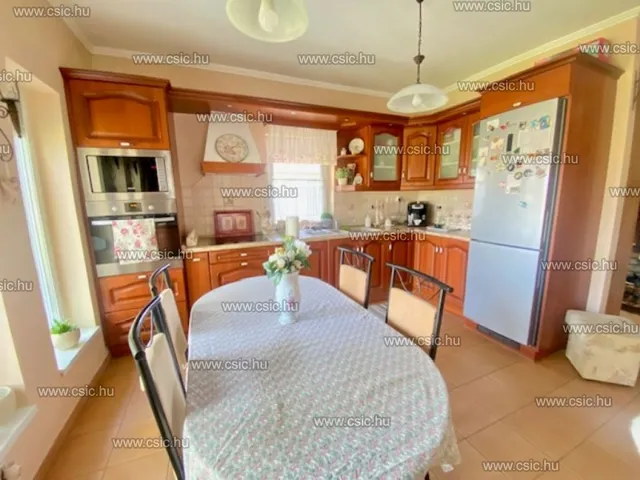 Eladó ház Pomáz 90 nm