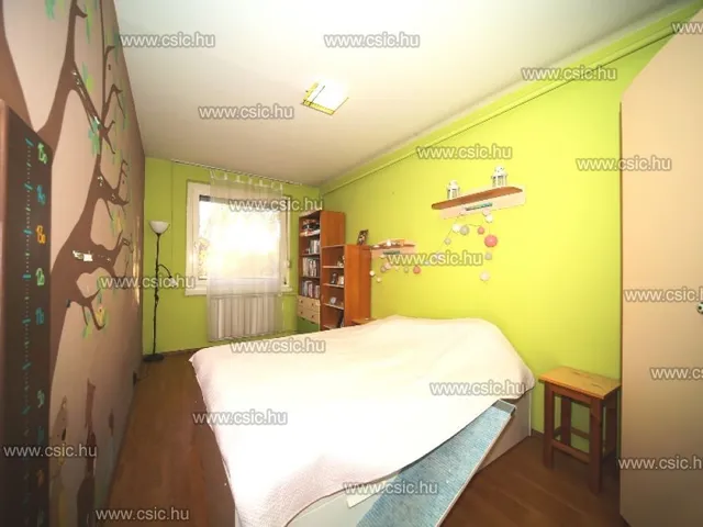 Eladó lakás Budapest III. kerület, Pók utcai lakótelep 67 nm