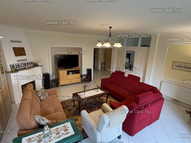 Eladó ház Érd 225 nm