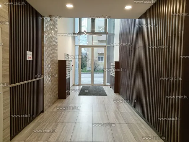 Eladó garázs Budapest XIII. kerület, Vizafogó 12 nm