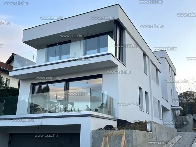 Eladó ház Budapest III. kerület, Aranyhegy 157 nm