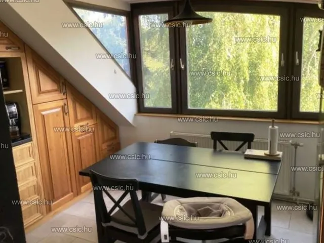 Eladó lakás Solymár 104 nm