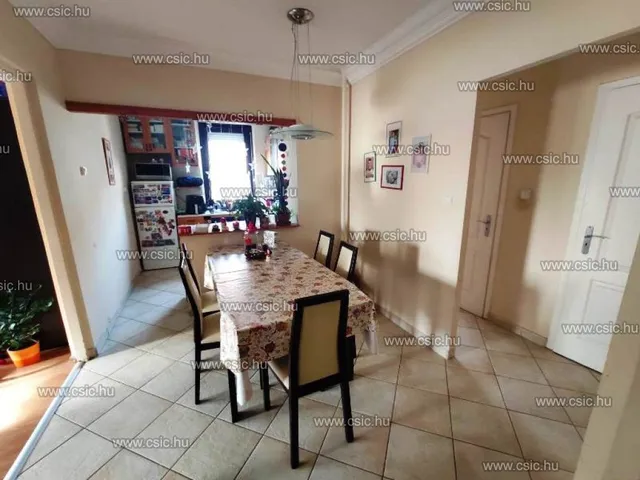 Eladó lakás Budapest III. kerület 73 nm