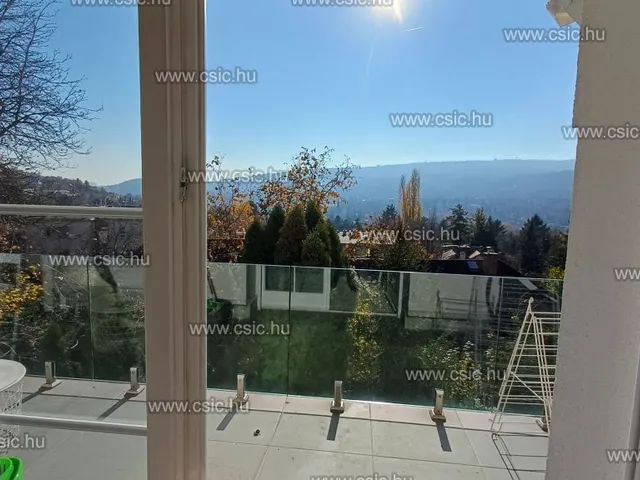 Eladó lakás Budapest II. kerület, Csatárka 161 nm