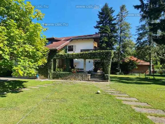 Eladó ház Budapest III. kerület, Rómaifürdő 279 nm