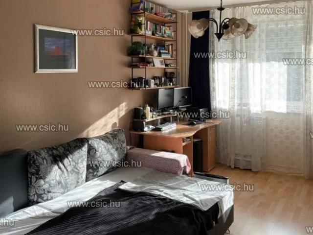 Eladó lakás Budapest III. kerület 57 nm