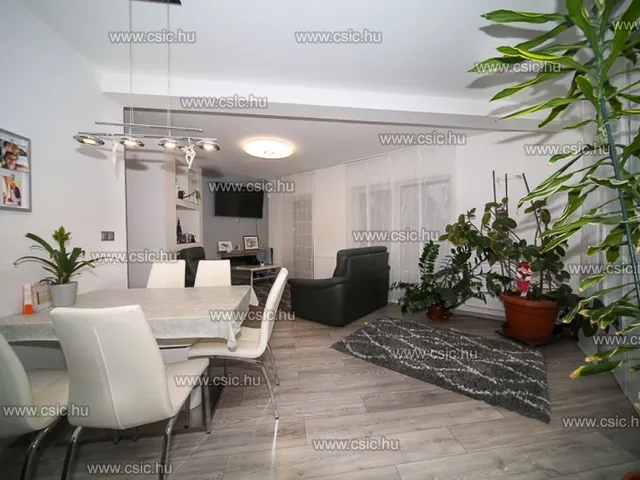 Eladó lakás Pomáz 94 nm