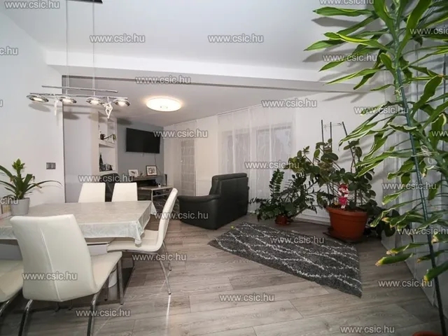 Eladó lakás Pomáz 94 nm