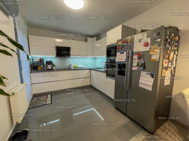 Eladó lakás Pomáz 94 nm