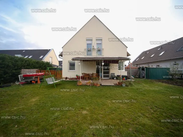 Eladó ház Vác 98 nm