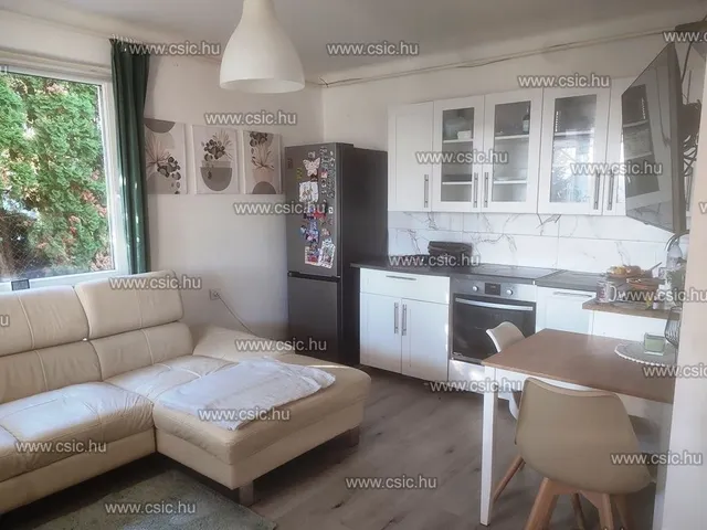 Eladó ház Leányfalu 52 nm