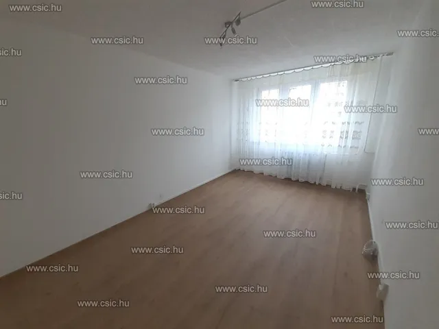 Eladó lakás Budapest III. kerület, Békásmegyer 65 nm