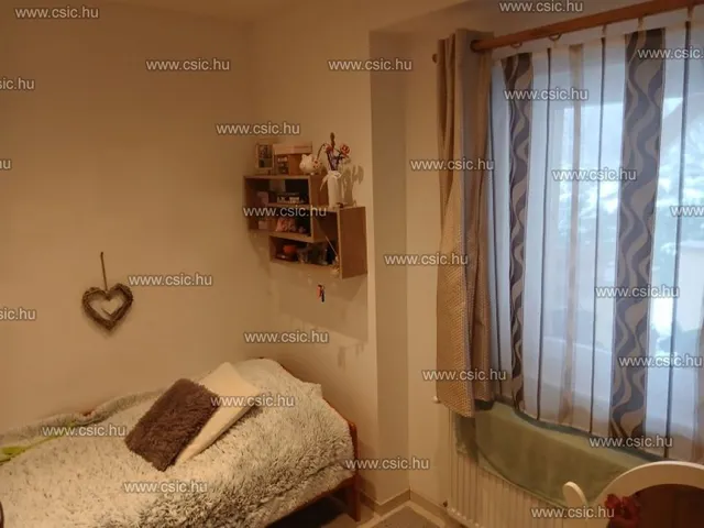 Eladó ház Pilisszentkereszt 177 nm