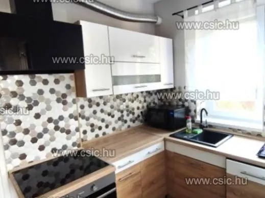 Eladó ház Budapest III. kerület, Csillaghegy 75 nm