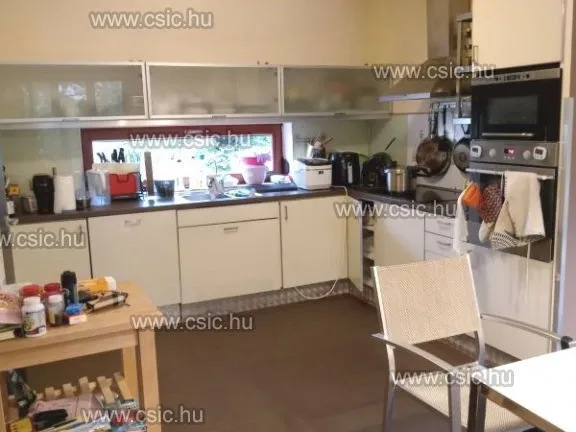 Eladó ház Telki 172 nm