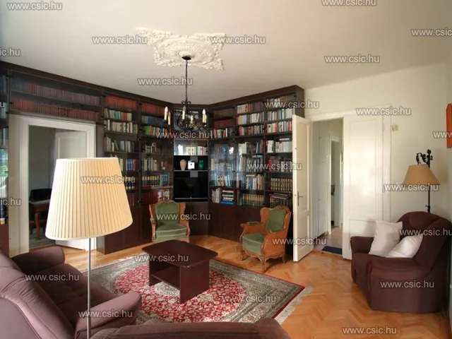 Eladó ház Budapest II. kerület, Pasarét 231 nm