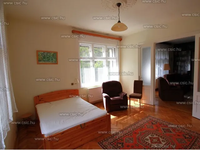 Eladó ház Budapest II. kerület, Pasarét 231 nm