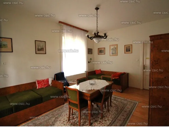 Eladó ház Budapest II. kerület, Pasarét 231 nm