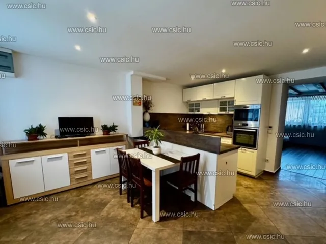 Eladó ház Budapest XV. kerület, Pestújhely 120 nm