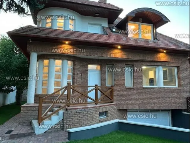 Eladó ház Budapest III. kerület, Csillaghegy 252 nm
